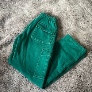 Aritzia TNA sweatfleece Mega Fit Cargo Sweats